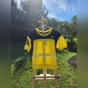 The North Face women's relaxed fit shirt size XL